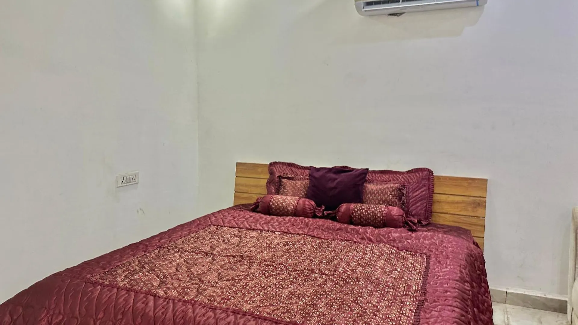 Entire 9 Bhk Villa For Marriages And Parties Gurgaon 0*,  Inde